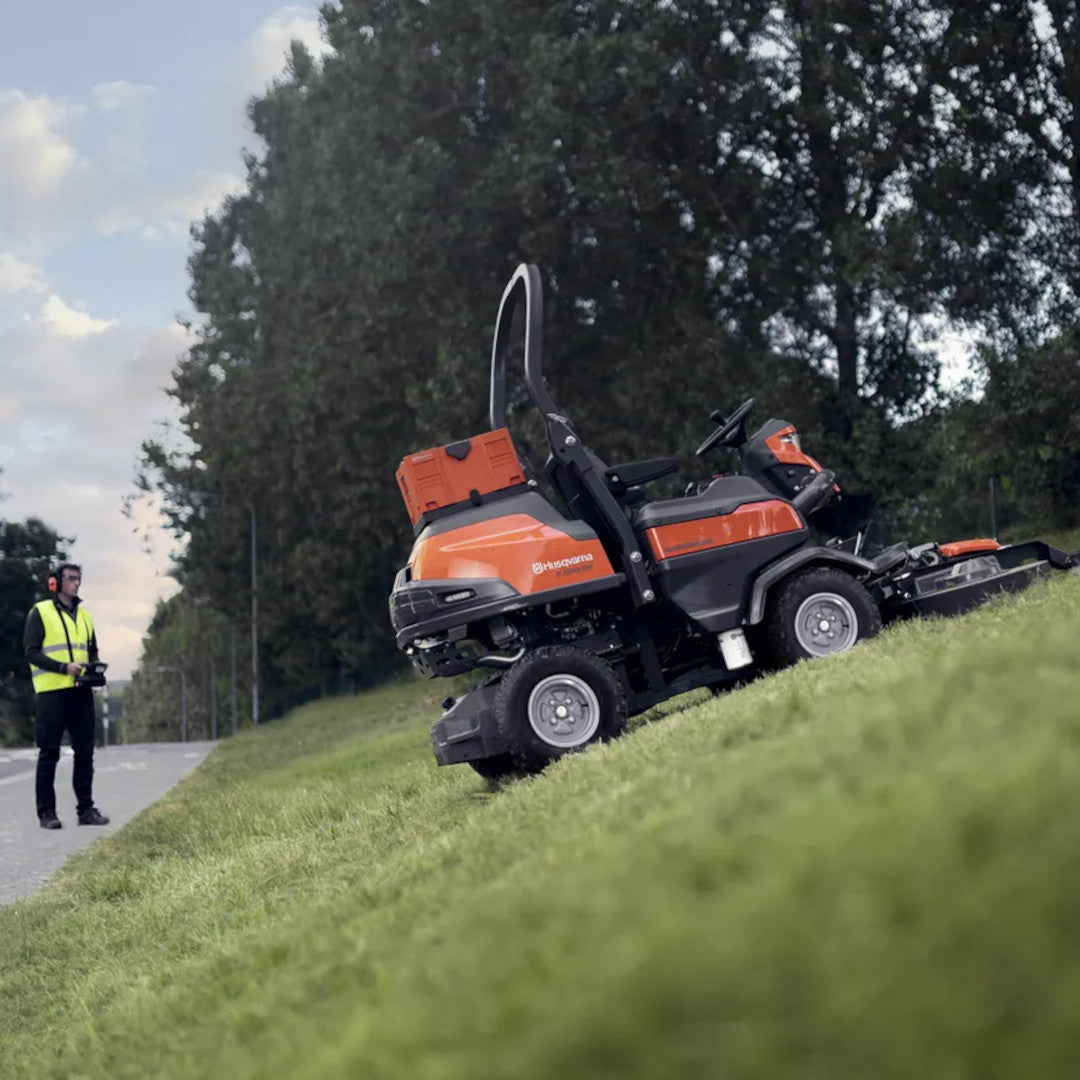 Tracteur tondeuse Rider à coupe frontale PRO HUSQVARNA Série P524X