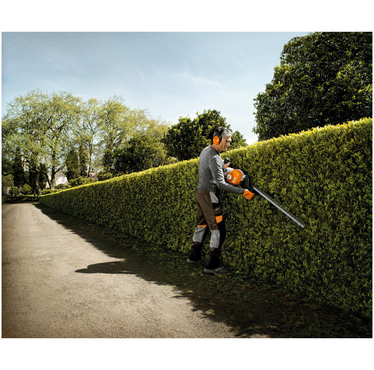 taille haie thermique Stihl HS87R